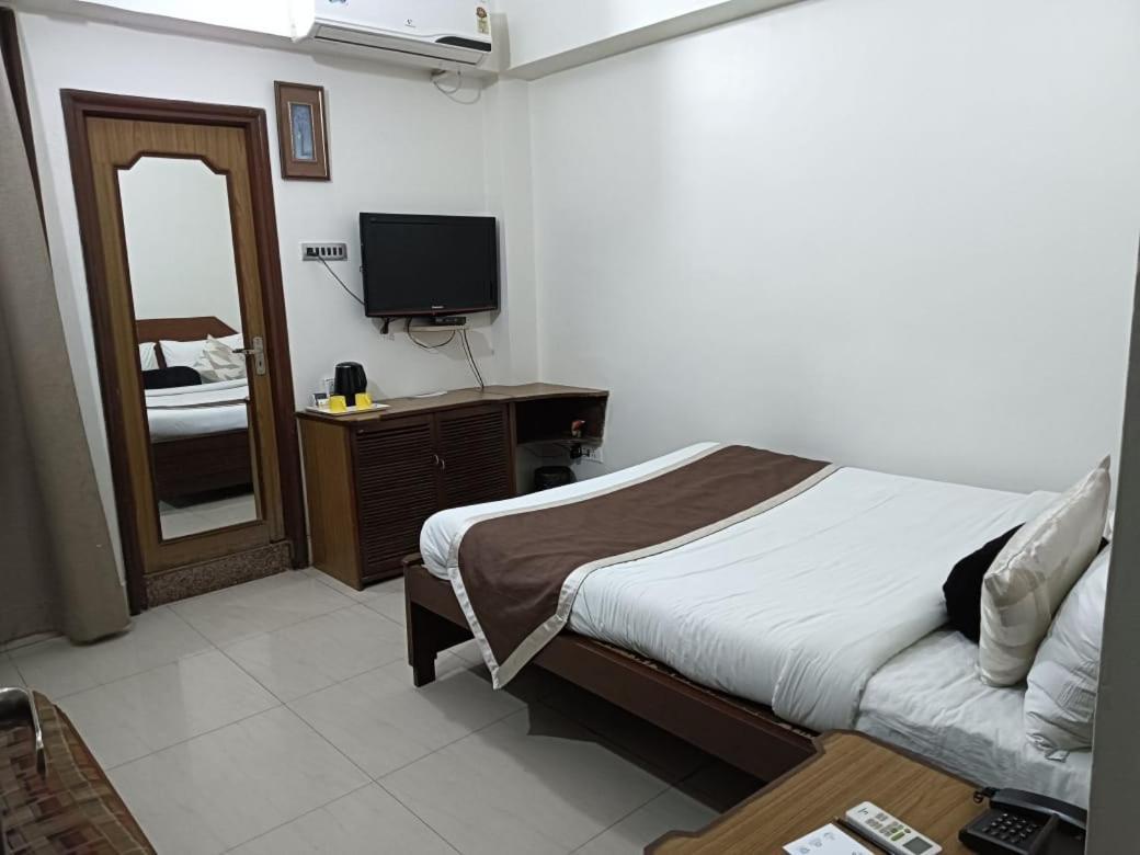 Hotel Baidyanath Deoghar Exteriör bild